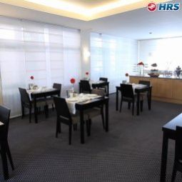 Breakfast room within restaurant Maximilians Fotos