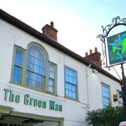 Фасад Green Man Good Night Inns Fotos