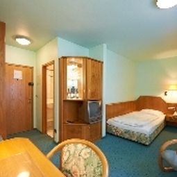 Room Hirsch Gehrung Fotos