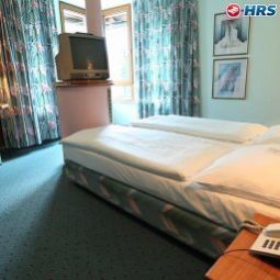 Room Hirsch Gehrung Fotos
