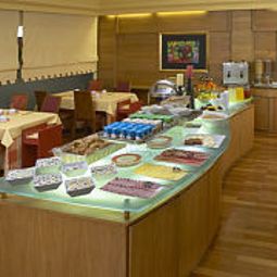 Buffet Hotel Dom Henrique - Downtown Fotos