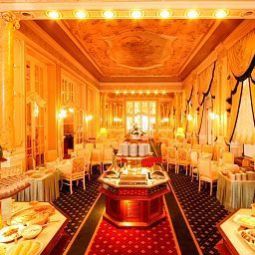 Breakfast room Grandhotel Pupp Fotos