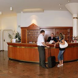 Reception Stadthotel Pohlmann Fotos