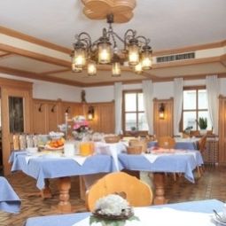 Breakfast room Bayerischer Hof Garni & Boardinghouse Fotos