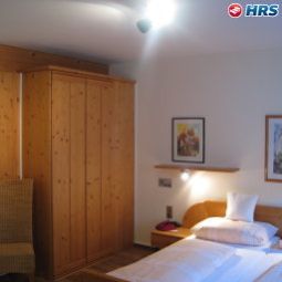 Room Bayerischer Hof Garni & Boardinghouse Fotos