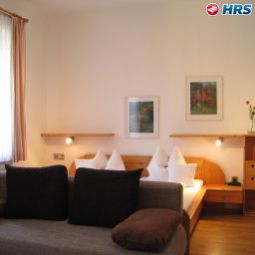 Room Bayerischer Hof Garni & Boardinghouse Fotos
