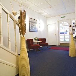 Hall Condor by Centro Basic Fotos