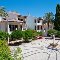 Bluebay Banús Marbella 
