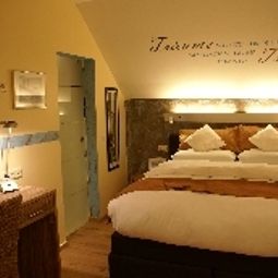 Widok zewnętrzny Alexandras Storchenhotel Fotos