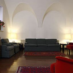 Hall Accademia Fotos