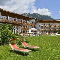 Vista esterna Alpenhof Fotos