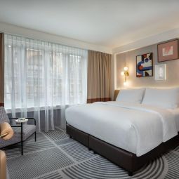 Außenansicht Sheraton Zürich Neues Schloss Hotel Fotos