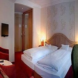 Номер Romantik Hotel Schweizerhof Fotos