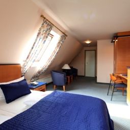  Vier Jahreszeiten Rhein-Hotel Fotos