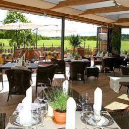 Breakfast room within restaurant Grüner Wald Fotos
