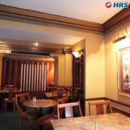 Breakfast room within restaurant Berjaya Eden Park Fotos