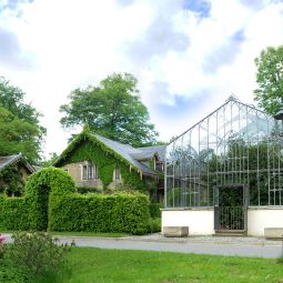 Garten Kavaliershaus zu Schloss Eckberg Fotos