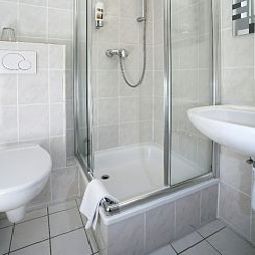 Salle de bains Eden by Centro Basic Fotos