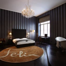 Zertifikat Altstadt Vienna Fotos