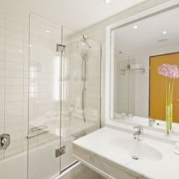 Zimmer Holiday Inn HAMBURG Fotos