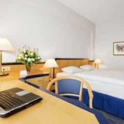 Zimmer Holiday Inn HAMBURG Fotos