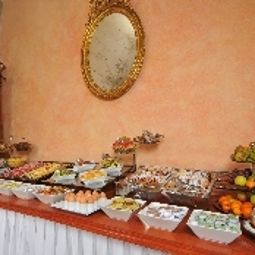Buffet Metamorphis Fotos