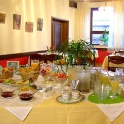 Buffet Olive Inn Fotos