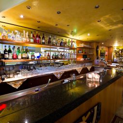 Bar Corona Fotos