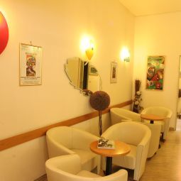 Hall Corona Fotos
