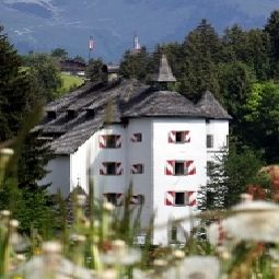 Exterior view Schloss Münichau Fotos