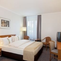 Zimmer Leonardo Hotel Aachen Fotos