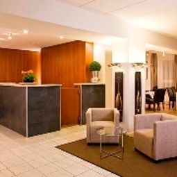 Recepción City Inn Fotos