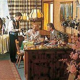 Breakfast room within restaurant Schlosshotel Oth Fotos