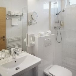 Bathroom Arion Airporthotel Fotos