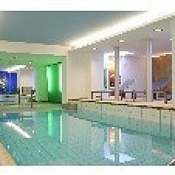 Pool Ambassador & Spa Fotos