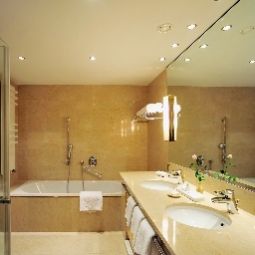 Bathroom Bayrisches Haus Relais&Chateaux Fotos