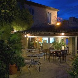 Auberge de Tavel Logis Fotos