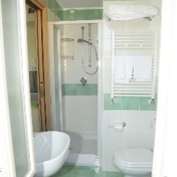 Camera da bagno Rivamare Fotos