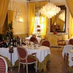 Ресторан Moderne et Pigeon Logis Fotos