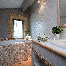 Salle de bains Hostellerie le Castellas Chateaux et Hotels Collection Fotos
