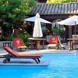Les Agassins Chateaux et Hotels Collection Awinion Le Pontet