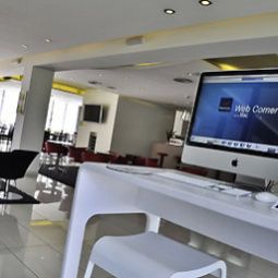 Бар Novotel Girona Aeropuerto Fotos