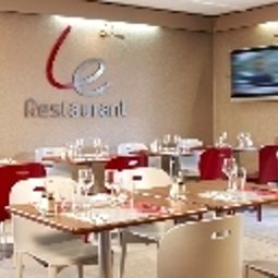 Restauracja CAMPANILE LE BLANC MESNIL Fotos