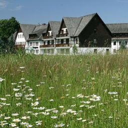 Außenansicht Waldhotel Kreuztanne Fotos