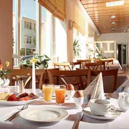 Sala colazione nel ristorante Berliner Bär Fotos