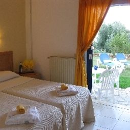 Zimmer mit Balkon Mare Monte Fotos