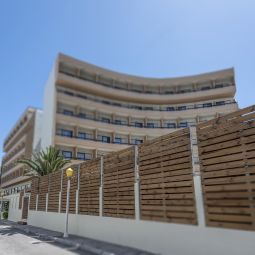 Vue extérieure Kipriotis Fotos