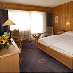 Room Bristol Adelboden Fotos