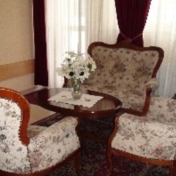 Hall Haydn Pension Fotos