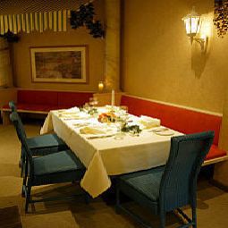 Salle du petit-déjeuner située dans le restaurant Arvena Kongress Fotos